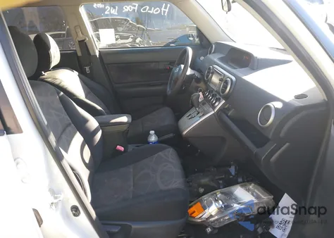 2015 Scion Xb z USA, uszkodzony, nr VIN JTLZE4FE3FJ068609